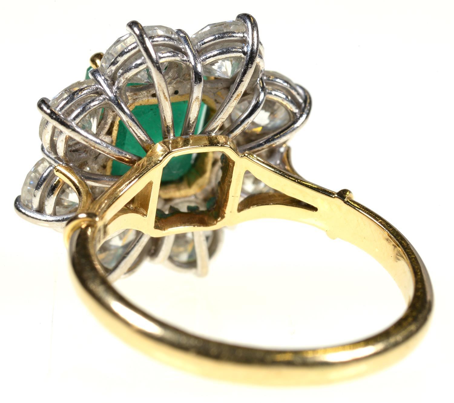 AN EMERALD AND DIAMOND RING,  with step cut emerald of approx 6 x 6mm and of approx 2ct, in a - Image 6 of 6