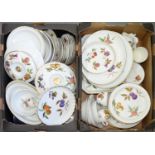 A COLLECTION OF ROYAL WORCESTER EVESHAM PATTERN DINNER WARE Condition report  Some pieces worn