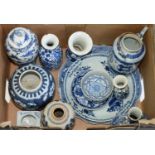 A COLLECTION OF CHINESE BLUE AND WHITE PORCELAIN, 18TH AND 19TH C, TO INCLUDE TWO GINGER JARS,