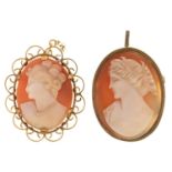 A CAMEO BROOCH, THE OVAL SHELL CARVED WITH THE HEAD OF A LADY, IN 9CT GOLD, 33MM, BIRMINGHAM 1956,