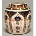 A ROYAL CROWN DERBY IMARI GINGER JAR AND COVER, 2005, 10.5CM H, PRINTED MARK Condition report