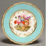 A COALPORT PLATE, C1820, PAINTED WITH AN UPTURNED BASKET OF FLOWERS IN GILT CAVETTO AND LIGHT BLUE