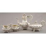 A WILLIAM IV SILVER MELON-SHAPED TEA AND COFFEE SERVICE, WITH MELON KNOP, COFFEE POT 23CM H, BY