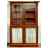 A VICTORIAN MAHOGANY BOOKCASE, MID 19TH C, WITH BREAKFRONT CORNICE AND FITTED WITH ADJUSTABLE