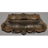 A GERMAN CAST IRON INKSTAND, MID 19TH C, OF LEAFY NATURALISTIC DESIGN WITH LIDDED COMPARTMENT