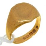 AN 18CT GOLD SIGNET RING, BIRMINGHAM 1913, 14.4G, SIZE S½ Worn