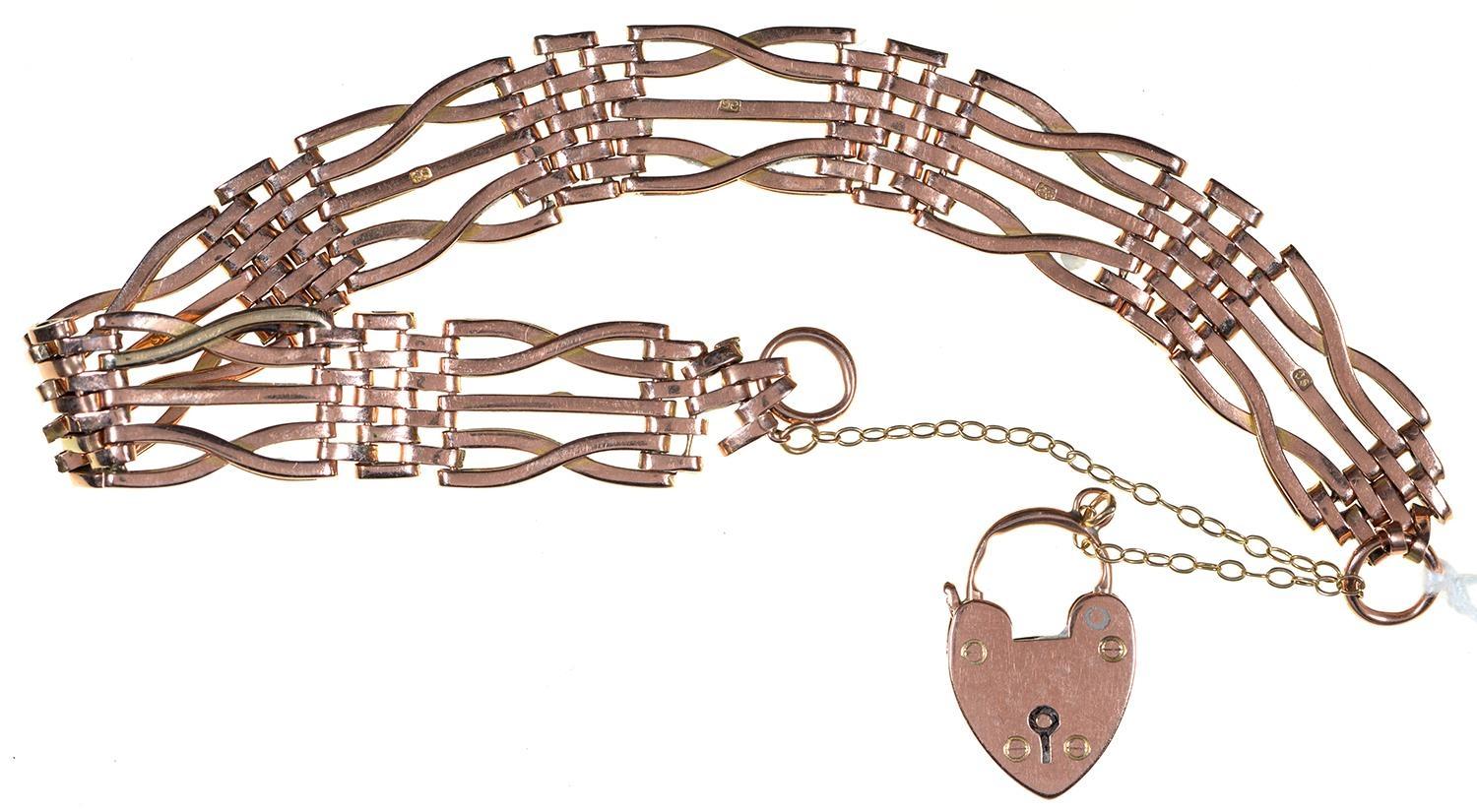 A GOLD GATE BRACELET AND PADLOCK, APPROX 185MM L, MARKED 9CT, 22.4G Light wear