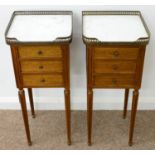 A PAIR OF FRENCH MAHOGANY BEDSIDE TABLES, MID 20TH C, IN LOUIS XVI STYLE, THE MARBLE SLAB WITH