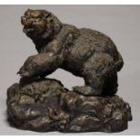 A BRONZE SCULPTURE OF A BEAR, 20TH C, BLACK PATINA RUBBED IN PLACES, 34CM H