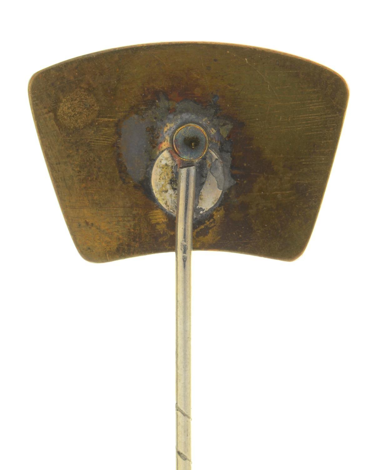 A STICK PIN, THE TERMINAL SET WITH A WEDGWOOD JASPER CAMEO, 19TH C, TERMINAL 15 X 22MM Pin re- - Image 3 of 3