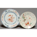 A CHINESE IMARI PLATE, 18TH C, 23CM DIAM AND A LATER EXAMPLE PAINTED WITH ADRAGON AND PHOENIX (2)