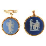 TWO CIRCULAR GOLD BROOCHES, EACH SET WITH A WEDGWOOD JASPER CAMEO, C1900, 26 AND 29MM DIAM,