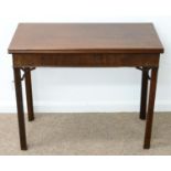 A GEORGE III MAHOGANY TEA TABLE, C1780-1800 WITH RECTANGULAR TOP AND DRAWER TO THE FRIEZE,ON