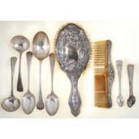 A PAIR OF GEORGE V SILVER SAUCE LADLES AND A PAIR OF DESSERT SPOONS AND A TABLE SPOON EN SUITE,