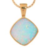 AN  OPAL PENDANT IN 9CT GOLD, 25MM H,  SHEFFIELD 2005, ON A 9CT GOLD NECKLET, 7.8G (2) Good