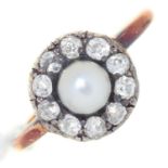 A PEARL AND DIAMOND CLUSTER RING, EARLY 20TH C, ADAPTED FROM A STICKPIN, GOLD HOOP, INDISTINCTLY