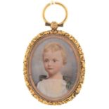 A VICTORIAN CHASED GILTMETAL LOCKET WITH FOLIATE ENGRAVED GOLD BACK, C1870, CONTAINING A TINTED