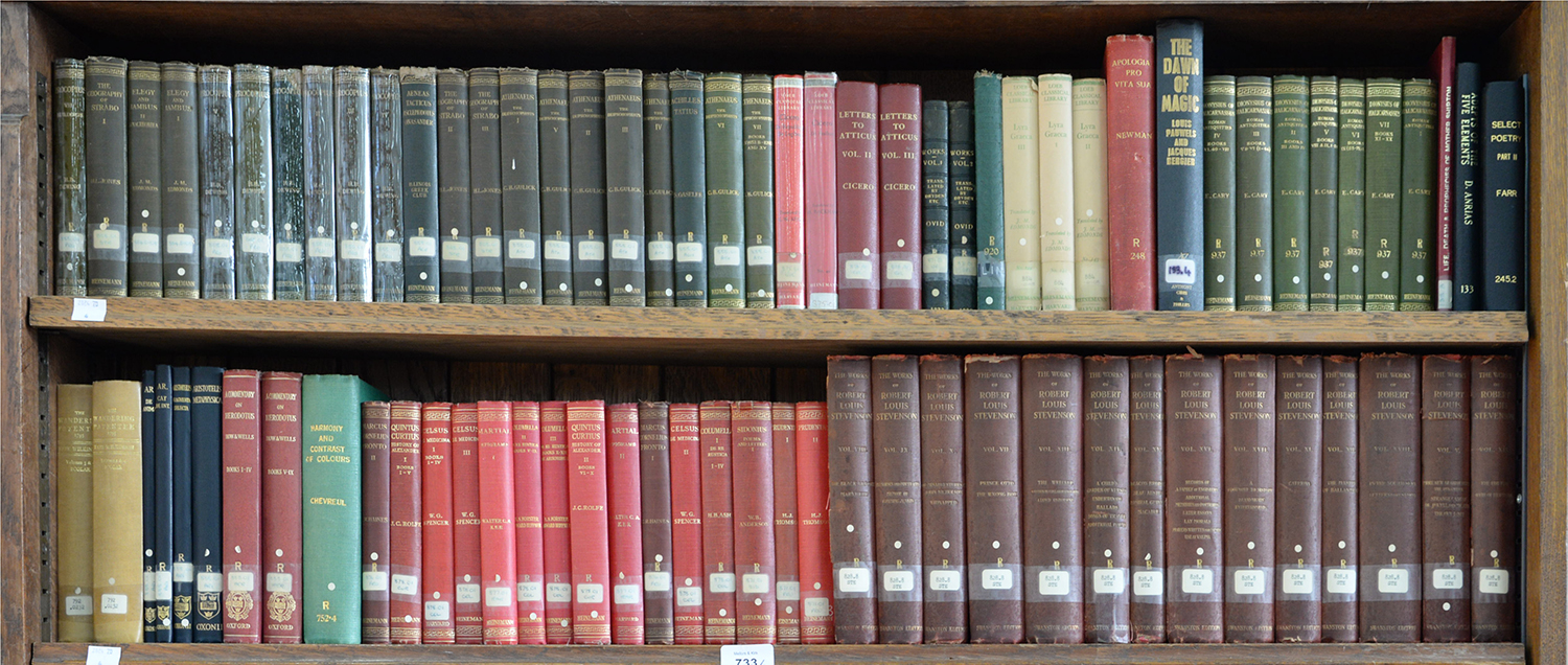 FOUR SHELVES OF BOOKS, MAINLY CLASSICS AND LATER LITERATURE, EX PUBLIC LIBRARY - Bild 2 aus 2