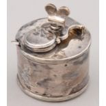 A GEORGE IV SILVER TRAVELLING INKWELL, WITH REEDED RIMS, CRESTED, 5CM H, MAKER TW, POSSIBLY THOMAS