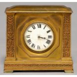 A FRENCH GILT BRASS AND FILIGREE DECORATED MANTEL TIMEPIECE, EARLY 20TH C, THE ASSOCIATED MOVEMENT