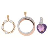 A DIAMOND AND  TWO COLOUR GOLD  DOUBLE HOOP DIAMOND PENDANT, 22MM DIAM, MARKED 750 AND TWO OTHER GEM