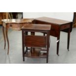 A MAHOGANY PEMBROKE TABLE, EARLY 19TH C, 69CM H; 43 X 95CM, AN EDWARDIAN MAHOGANY TABLE WITH