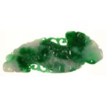 A CHINESE JADEITE PEBBLE CARVING, 20TH C, 14CM L Good condition