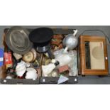 MISCELLANEOUS ITEMS, INLCUDING A PEWTER DISH, A CAMBRIDGE WIRELESS RADIO, METALWARE, ETC