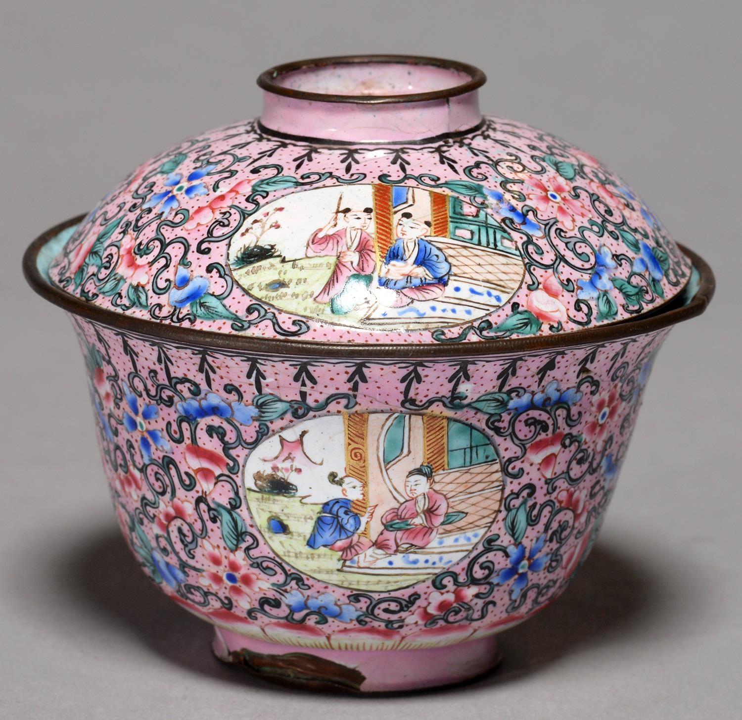 A CANTON PAINTED ENAMEL PINK GROUND BOWL AND STAND, 19TH C, PAINTED WITH OVAL FRAMED SCENES AND - Image 2 of 2