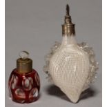 A SILVER MOUNTED VENETIAN LATTICINO GLASS SCENT BOTTLE AND STOPPER, LATE 19TH C, 10.5CM H OVERALL,