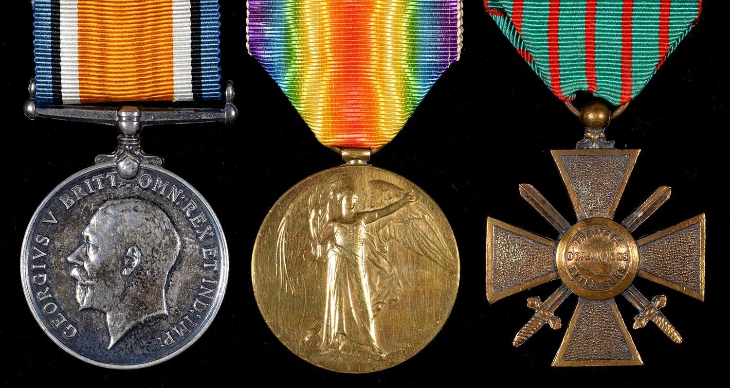 WWI PAIR, BRITISH WAR MEDAL AND VICTORY MEDAL L/CPL W R LEAH 4TH SAI AND FRANCE CROIX DE GUERRE WITH