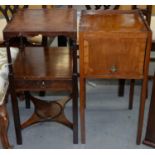 A GEORGE III MAHOGANY WASHSTAND, C1800, THE CENTRAL SECTION FITTED WITH A DRAWER, 76CM H; 34 X