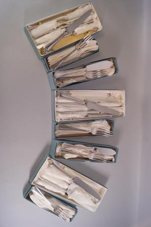 A set of plated flatware for twelve, - Image 3 of 3