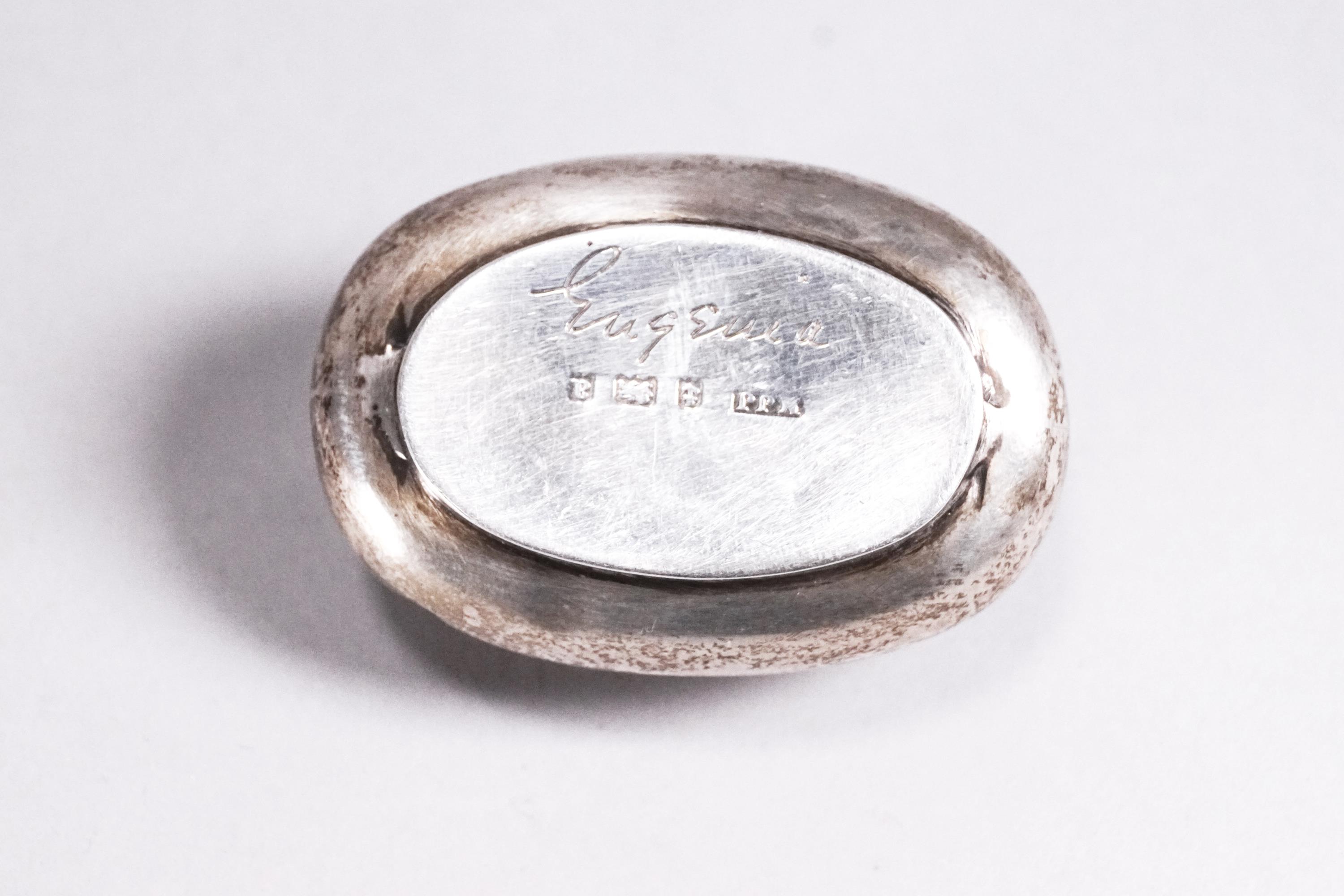 A small silver oval bellied pill box with domed cover set a rope work edge, Birmingham 1900, - Image 3 of 3