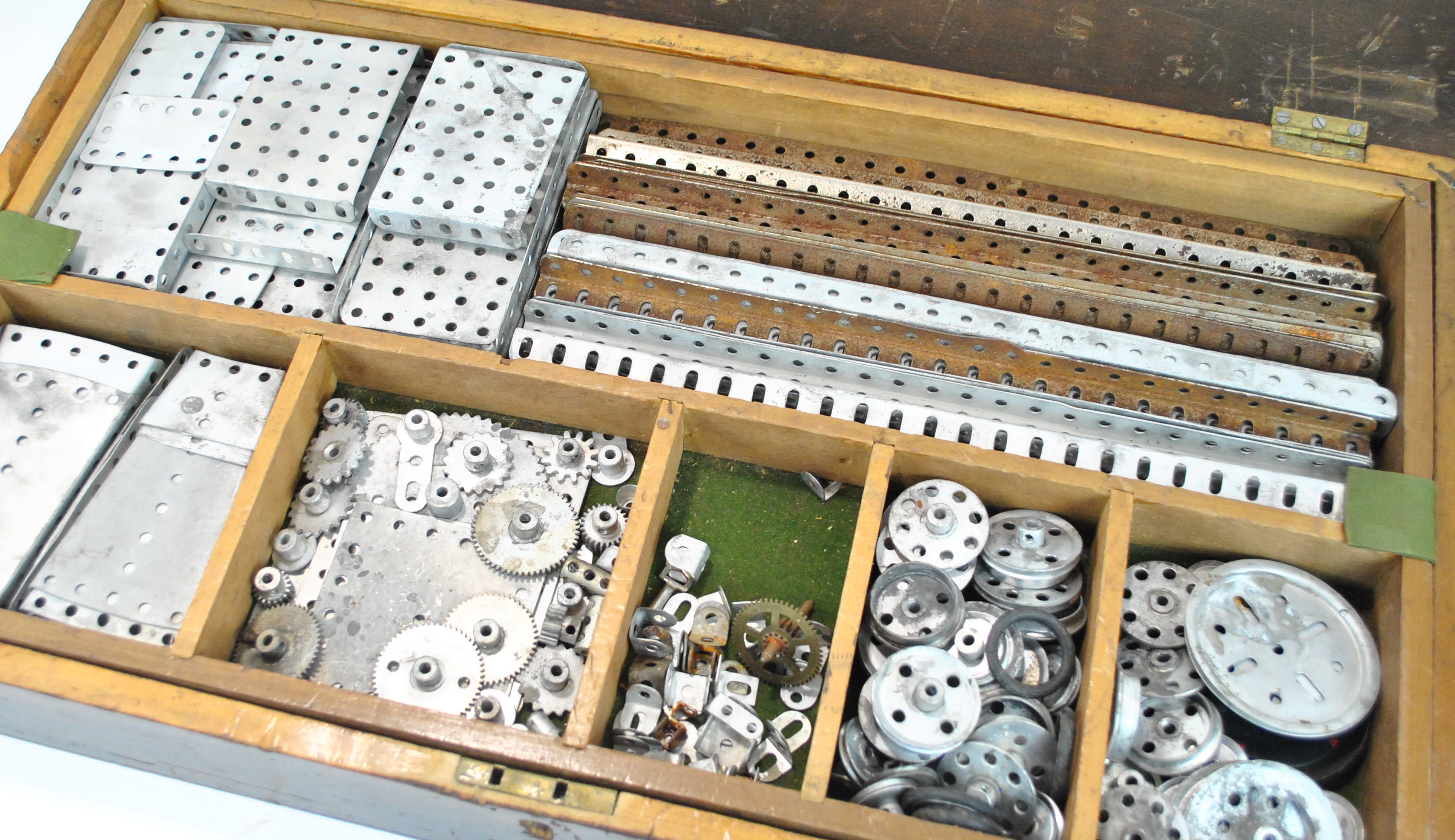 A large early Meccano No 6 set, boxed, in original mahogany box, - Image 3 of 4