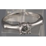 A 9ct white gold ring