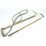 A gentleman's hunting crop with leather thong and antler handle, 56cm long,
