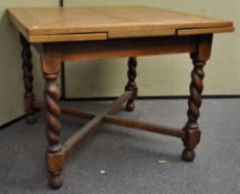 An oak draw leaf table,