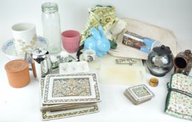 A collection of kitchenalia items,
