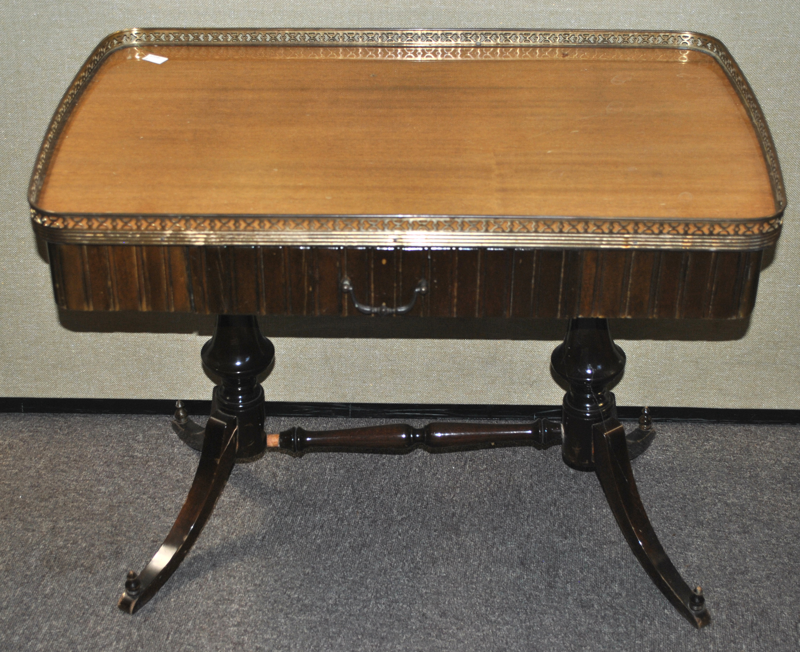 A tray top table