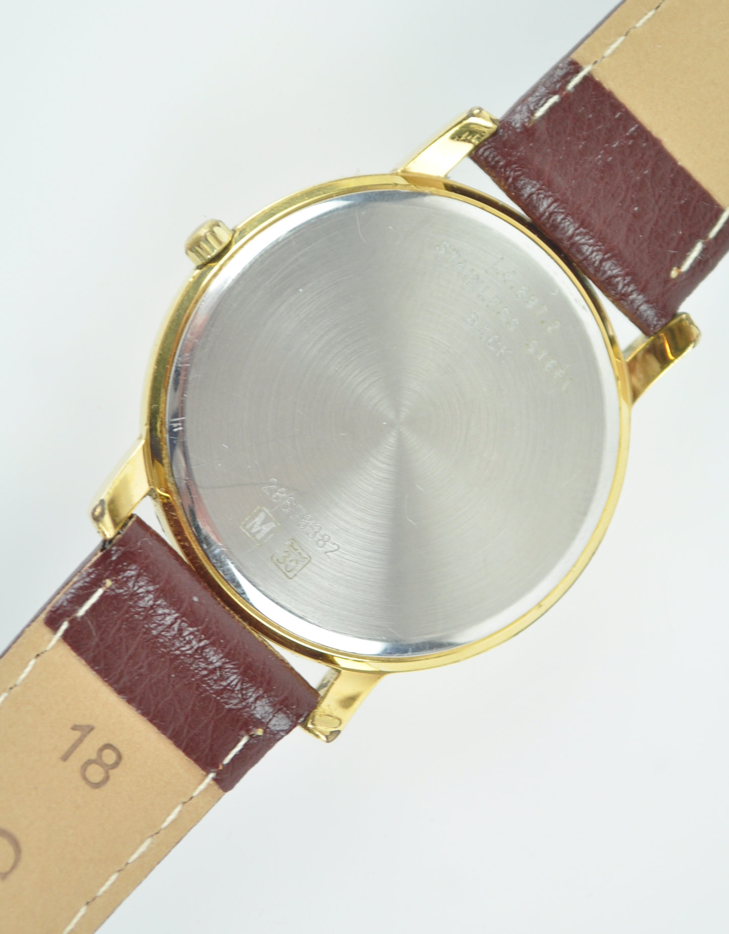 A gold plated Longines quartz wristwatch. Circular dial with numerical markings and date feature. - Image 3 of 5