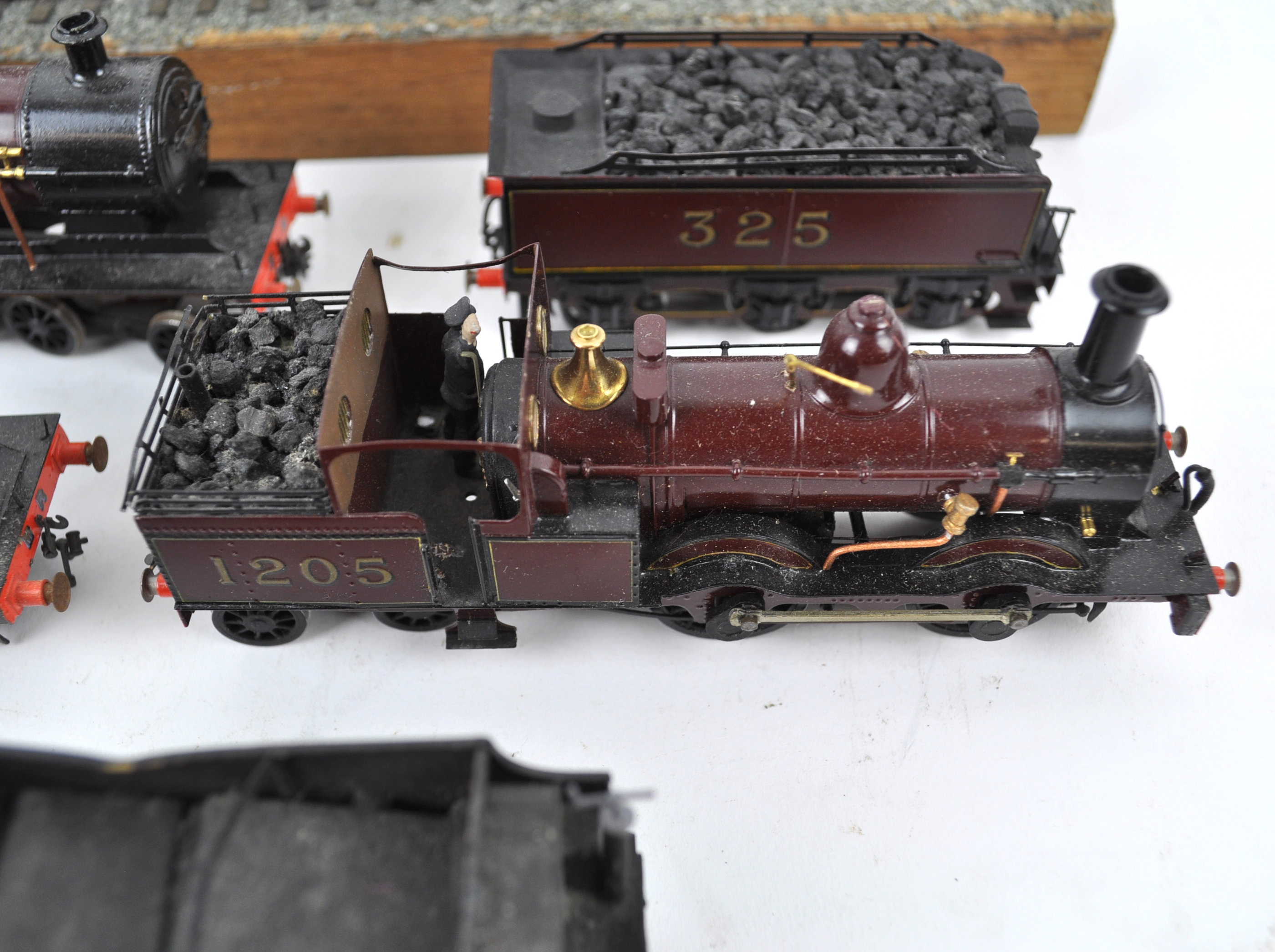Five P4 model steam locomotives together with five tenders, - Image 4 of 5