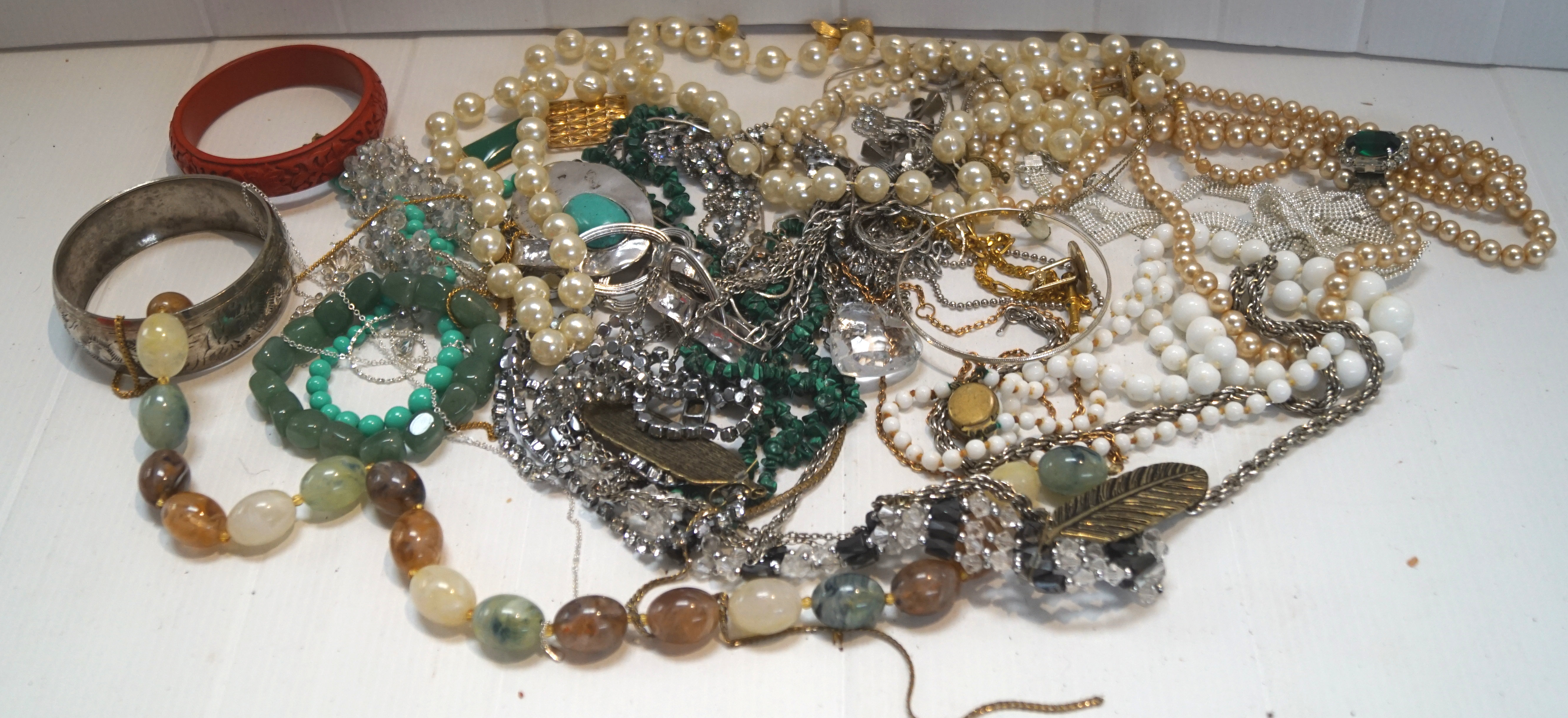 A collection of costume jewellery