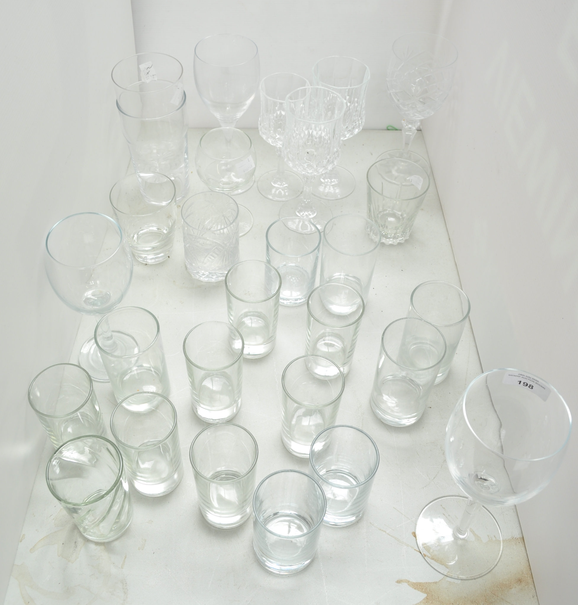 A group of assorted glassware - Image 2 of 3