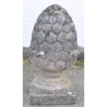 A stone pineapple finial,