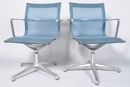 ICF - UNA chair - A pair of contemporary designer Eames style Italian swivel desk chairs /