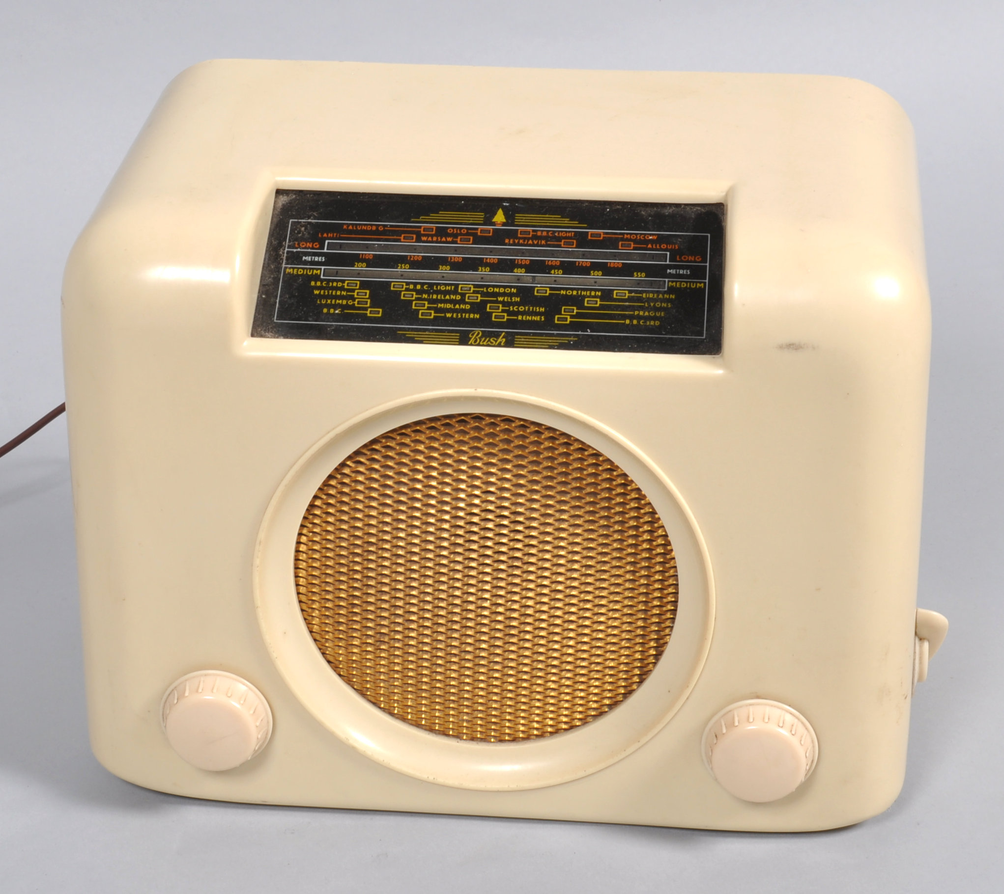 A Bush DAC 90A radio,