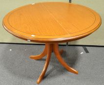 An extending dining table,