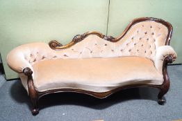 A Victorian style chaise longue