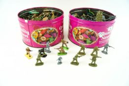 A collection of assorted plastic model military soldiers,